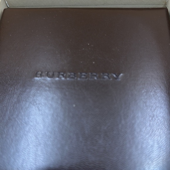 Vintage Burberry ladies watch. EUC box and original paperwork. Stainless band main image 11